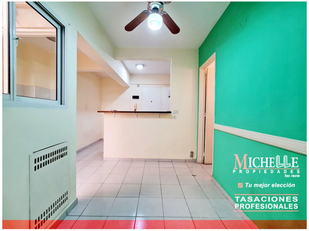 Oportunidad unica: departamento en primer piso con cochera cubierta y dos amplios patios