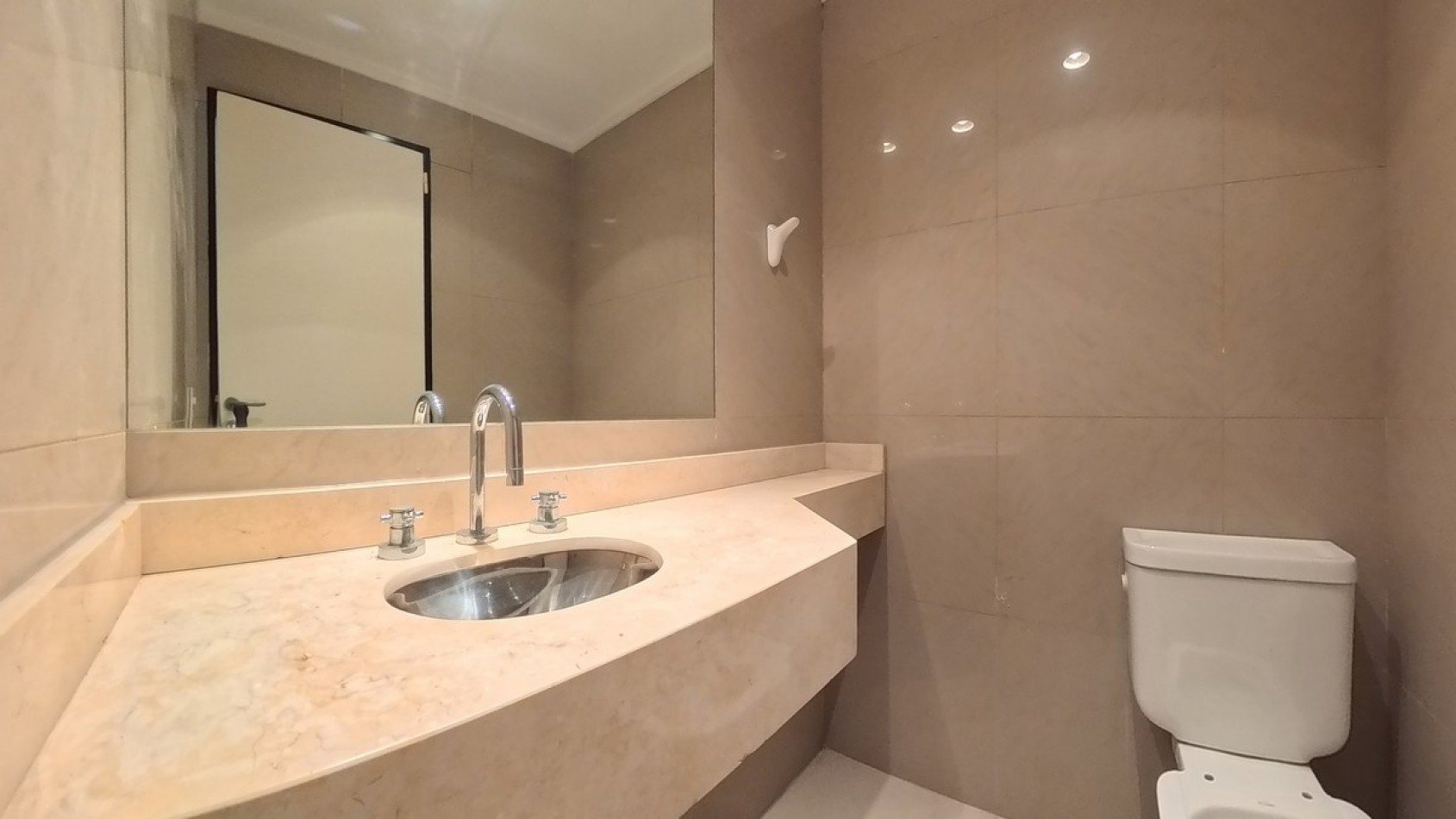 2 Amb con Suite y Toilette, a 1 Cuadra Av Cabildo y Subte